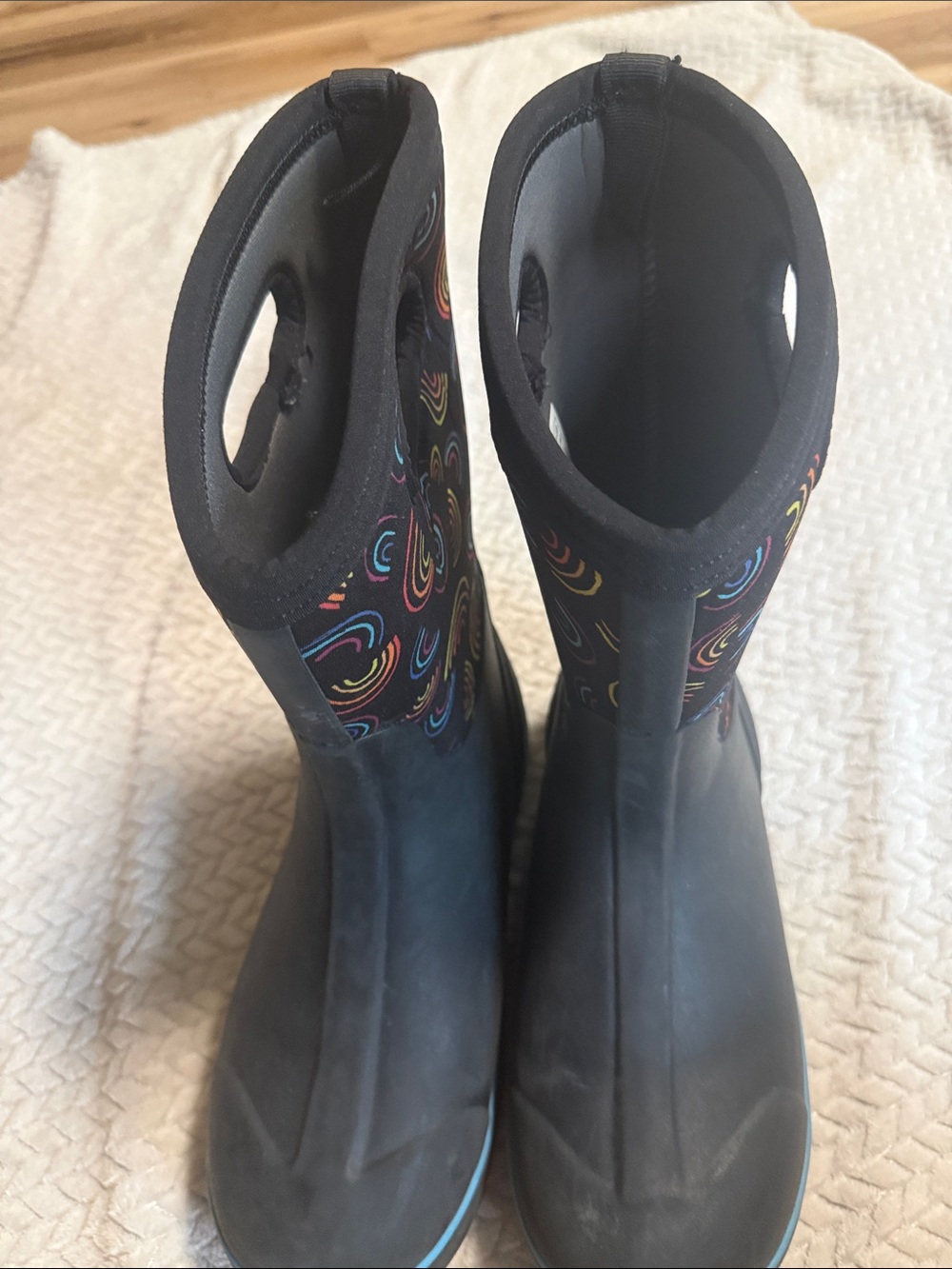 Bogs Black Kids Neoprene Boots with Multicolor Swirl Accents